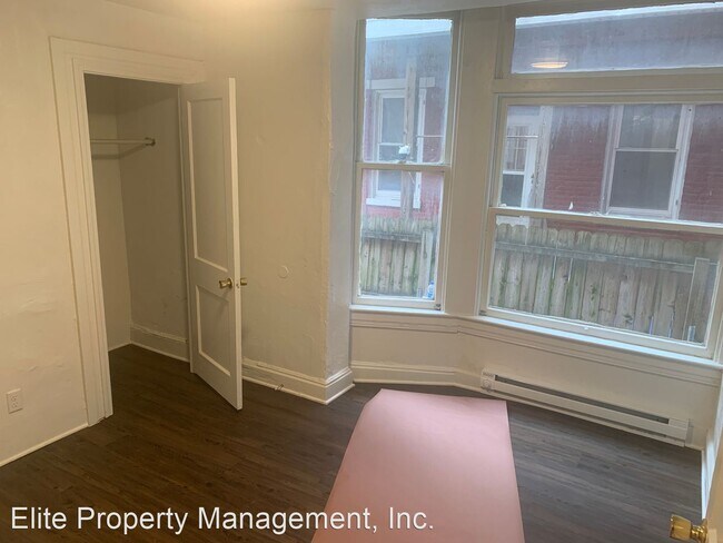 Building Photo - 2 br, 1 bath House - 555 W Philadelphia St...