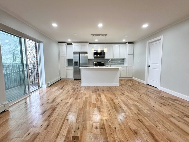 Building Photo - 2200 Paterson Plank Rd