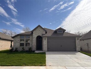 Building Photo - 5744 Brookville Dr