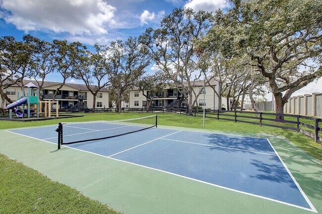 Foto del edificio - Regatta at Trinity