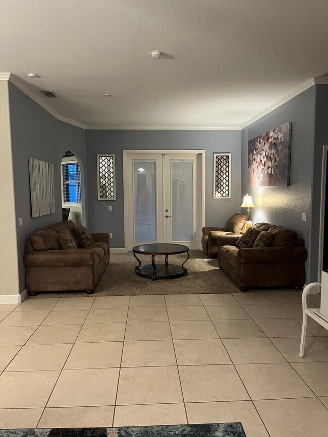 Foto del edificio - 1895 Orangewood Ct