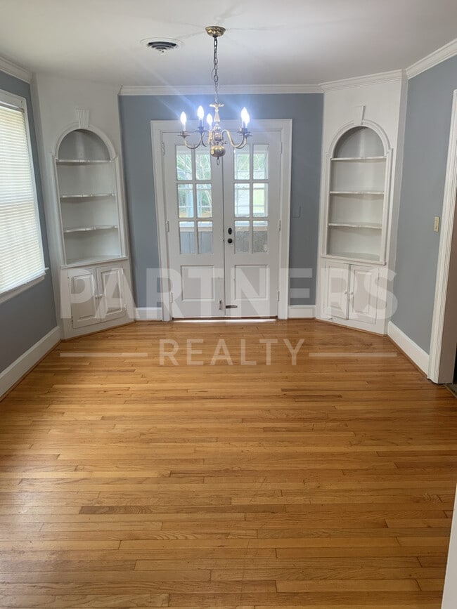 Foto del edificio - 3283 Gilmer Ave