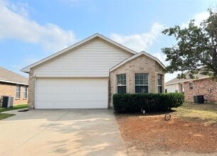 Building Photo - 1113 Maplewood Ln