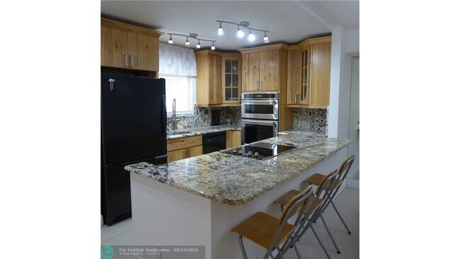 Foto del edificio - 123 Deer Creek Blvd
