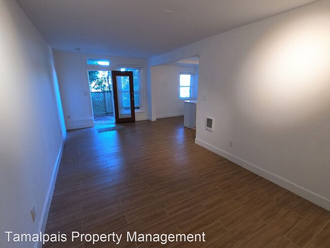 Building Photo - Studio, 1 bath House - 121 Grove Ave, #5