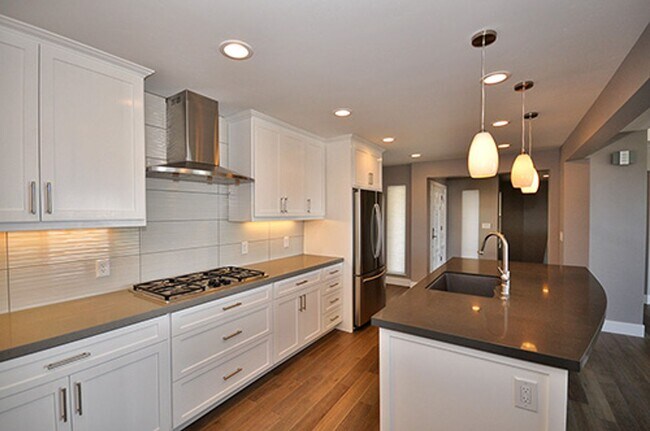 Building Photo - Stunning 180 Degree View of the Pacific! 3BR/3BA Home in Skyloft Community!!