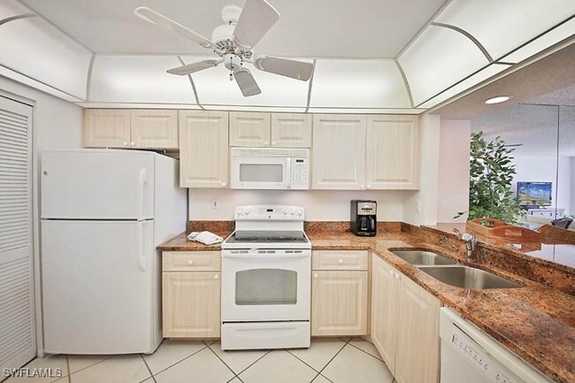 Building Photo - 651 Seaview Ct