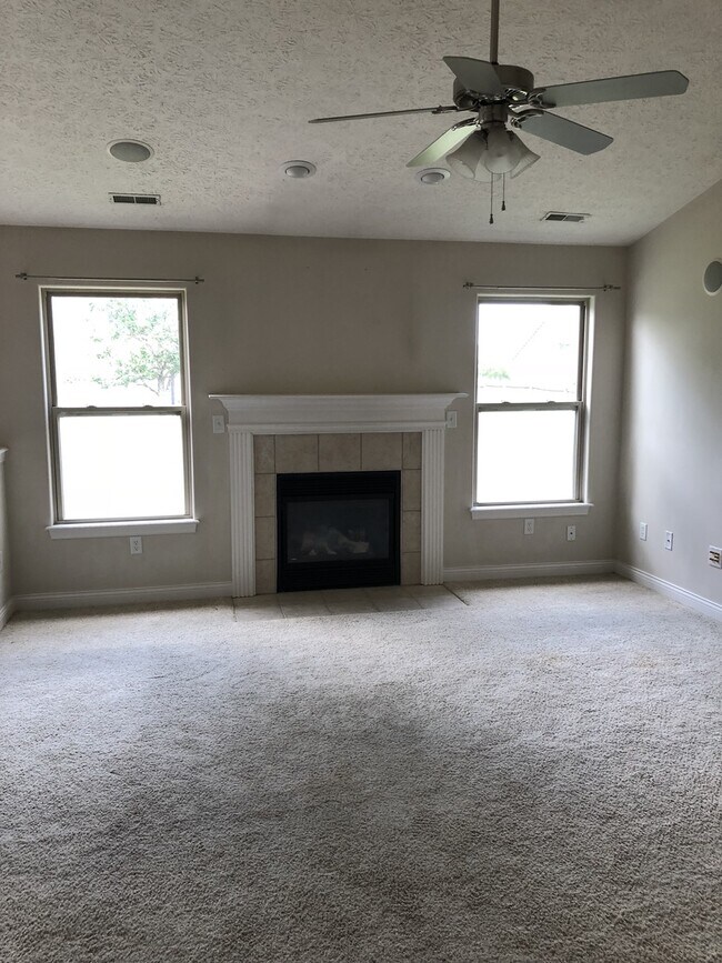 Building Photo - West Lafayette 3-Bedroom 2-Bath Home
