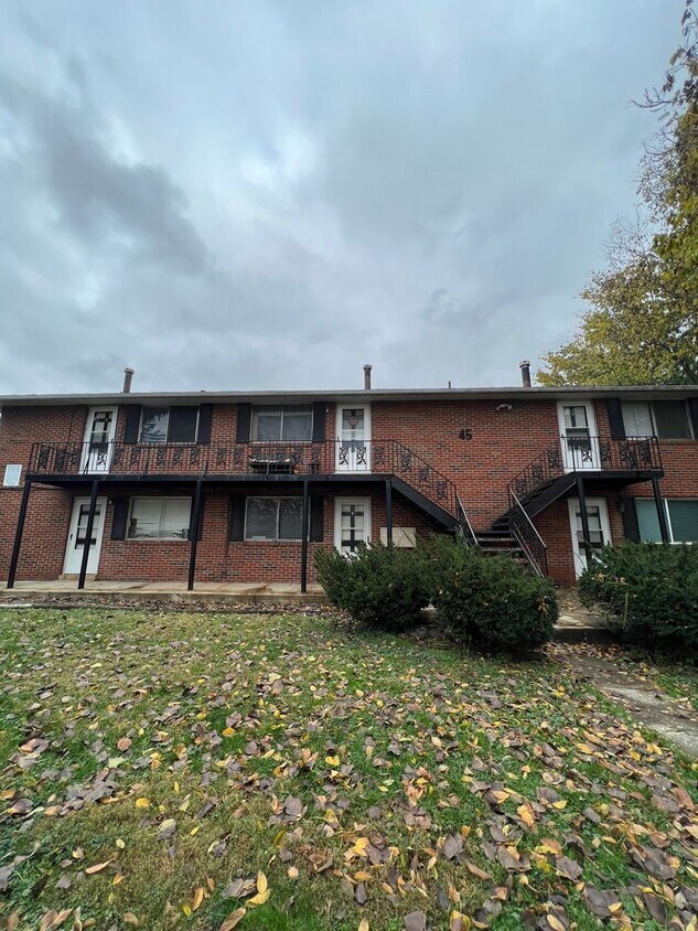 Primary Photo - 45 W Neff Ave