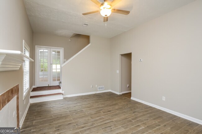 Building Photo - 4863 Hairston Pl