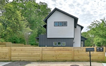 Building Photo - 7613 Providence Ave