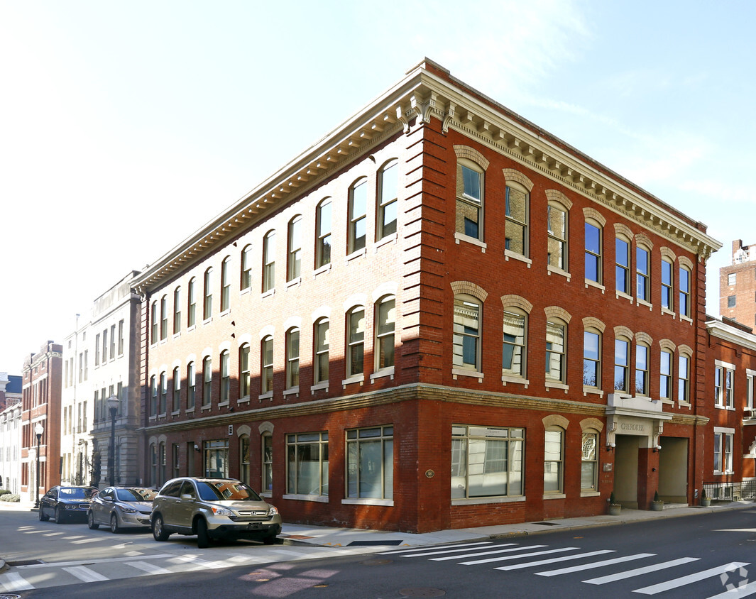 Primary Photo - Cherokee Lofts