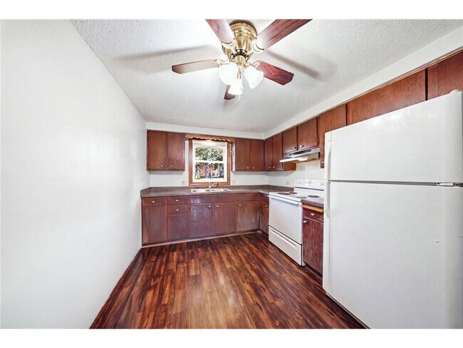 Building Photo - 3485 Lester Ave