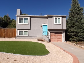 Building Photo - 5560 Sacramento Pl