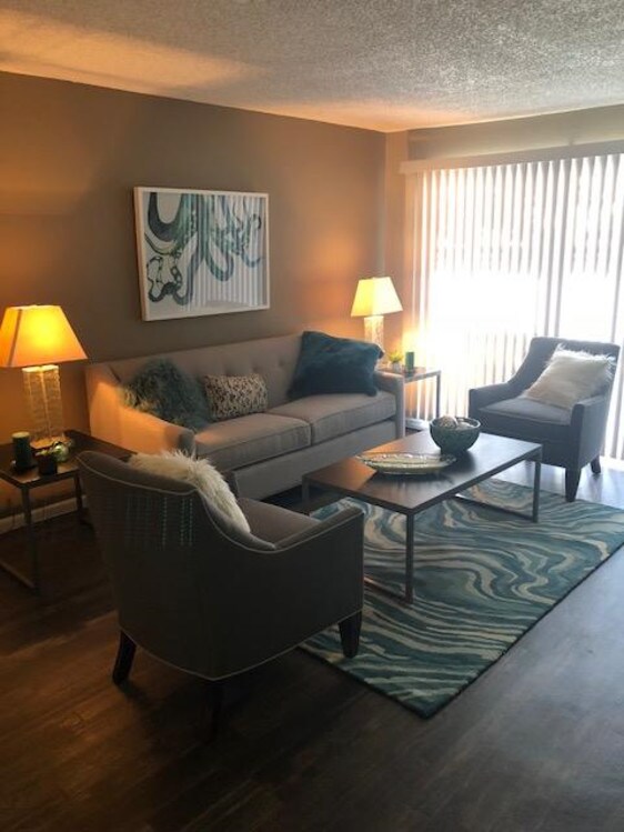 Auburn Creek 4411 Gardendale St San Antonio, TX