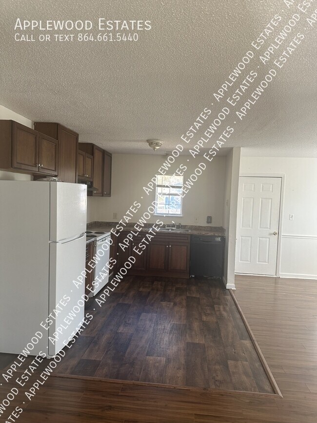 Foto del edificio - 218 Donavon Dr