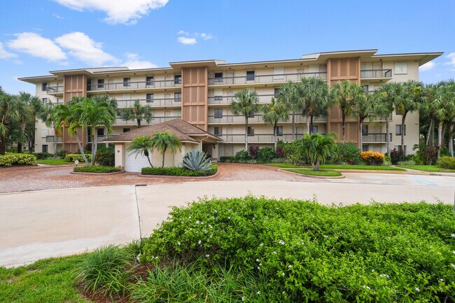 Foto del edificio - 2201 Marina Isle Way