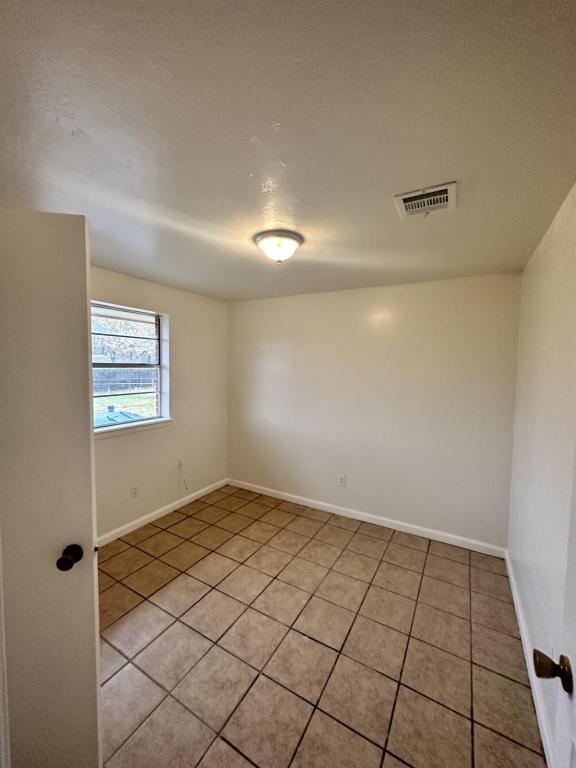 Building Photo - 3529 Hillside Dr