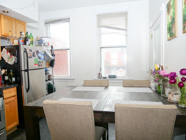 Photo - 237 W 3rd St Townhome