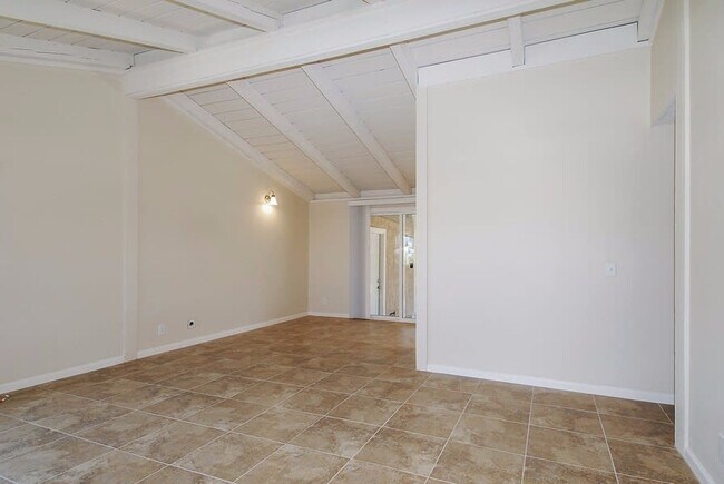 Building Photo - 3400 Glasgow Cir
