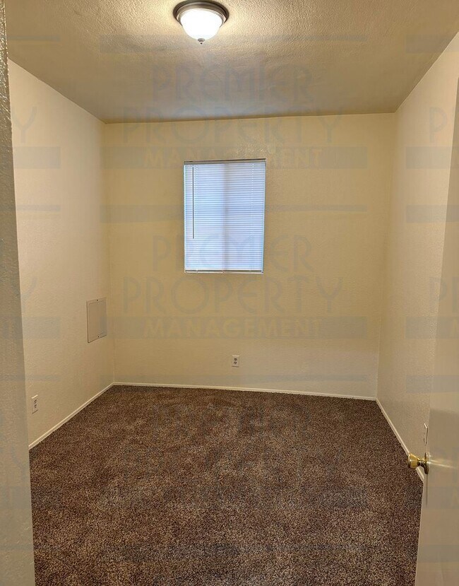 Building Photo - 3 br, 2 bath House - 2952 Florence Ave