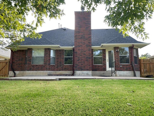 Building Photo - 2324 S Crossing Dr