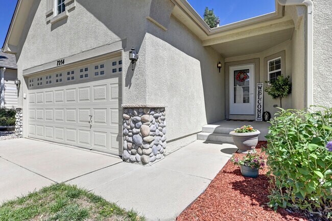 Building Photo - 7256 Edgebrook Dr Colorado Springs, CO 809...