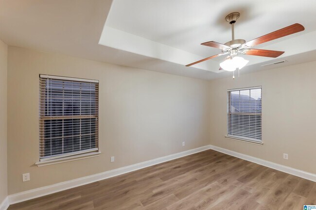 Foto del edificio - 296 Ivy Hills Cir