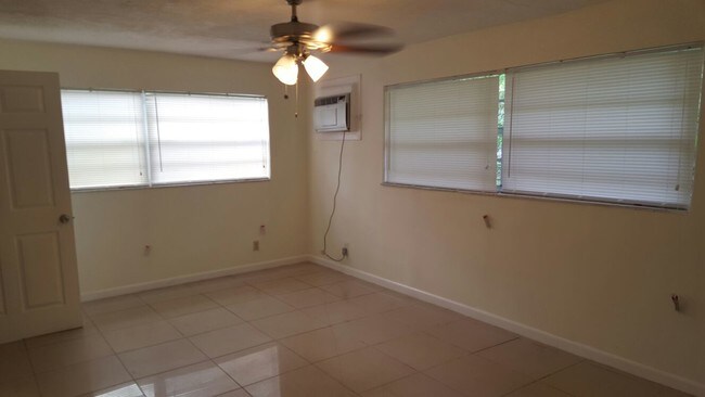 Foto del edificio - 5416 NW 16th St