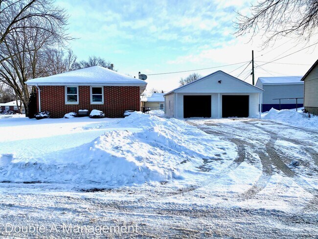 Building Photo - 4 br, 2 bath House - 1000 Sheerer Ave.