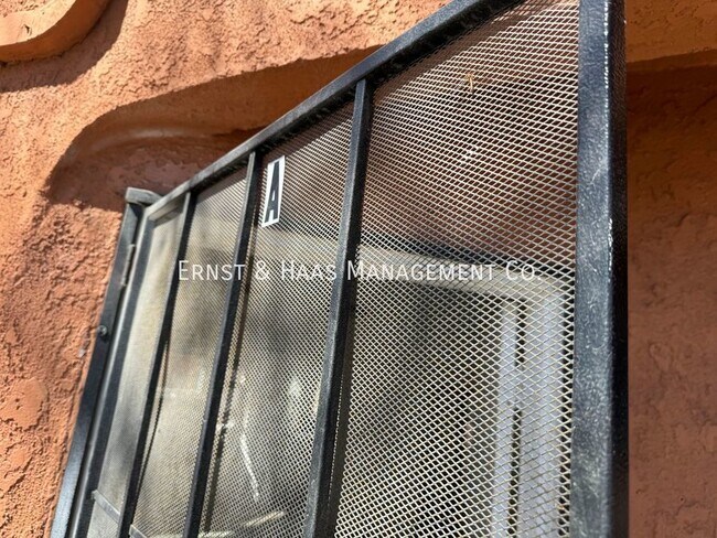 Foto del edificio - Lovely 1 bedroom Apartment with Recent Upg...