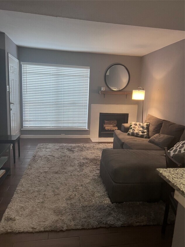 Foto principal - 10001 Westpark Dr