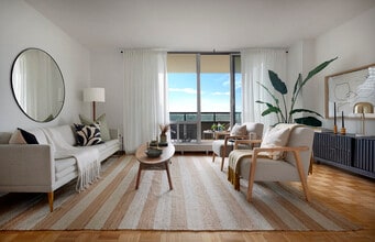 Building Photo - Hampton House North