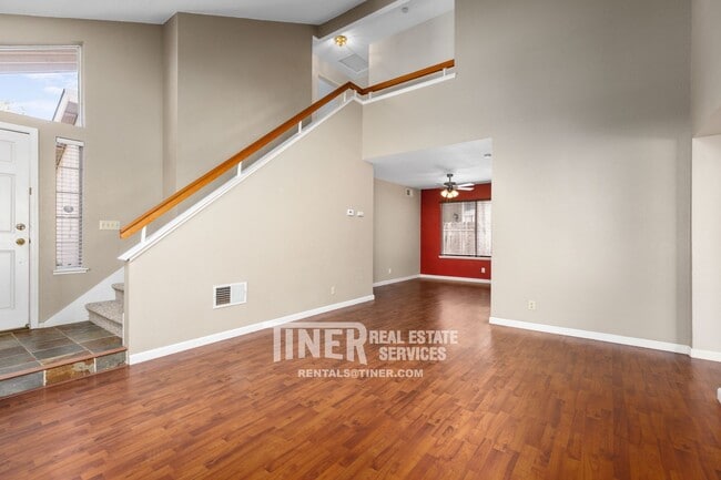 Foto del edificio - Beautiful 2-Story Antelope Home