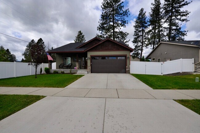 Foto del edificio - Luxury 3 bed 2 bath Rancher: Miller's Landing