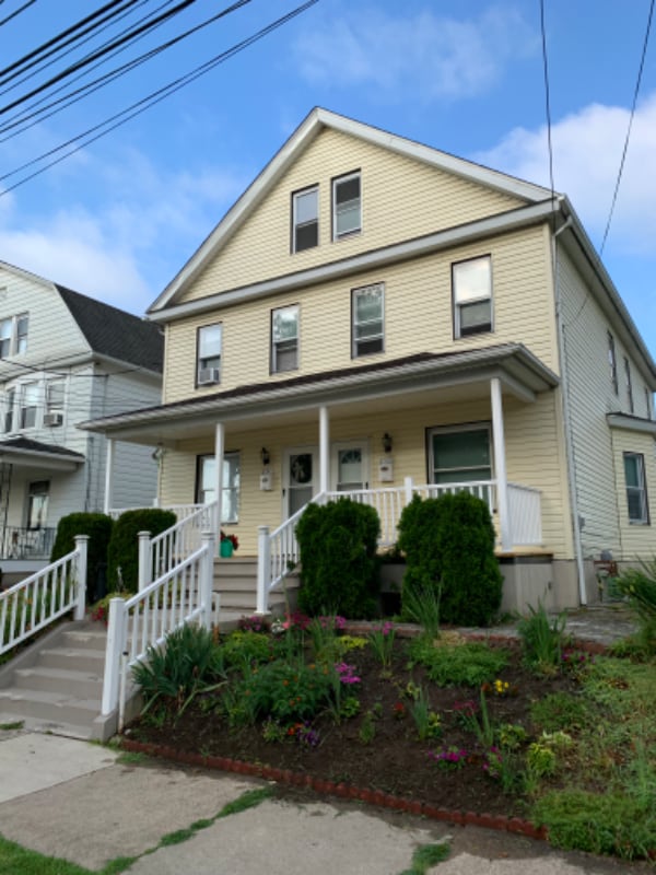 Building Photo - 426 Kosciuszko St