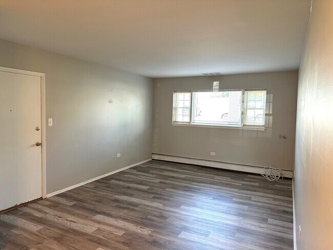 Foto del edificio - 9203 Monroe Ave