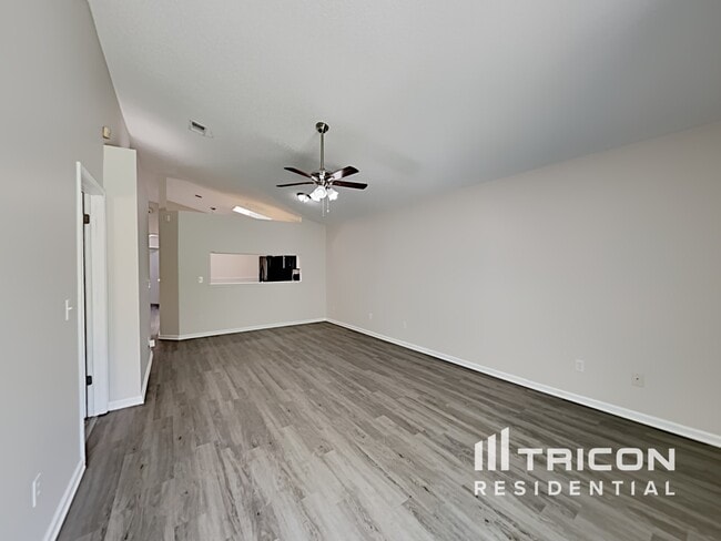 Foto del edificio - 2660 Malibu Cir