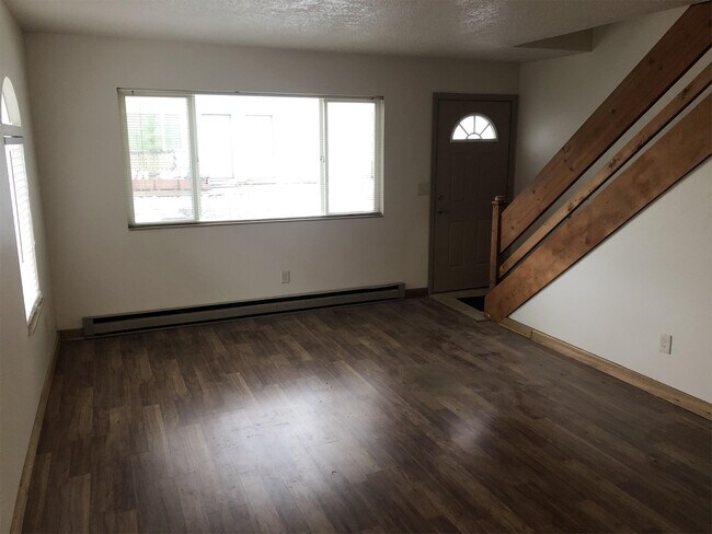 Building Photo - 3362 SW Beaverton Hillsdale Hwy