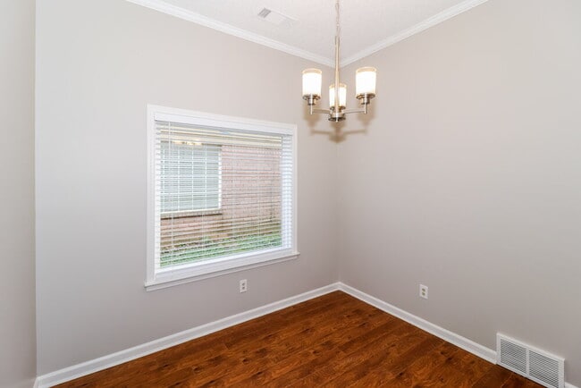 Foto del edificio - 2268 Lake Hill Ct