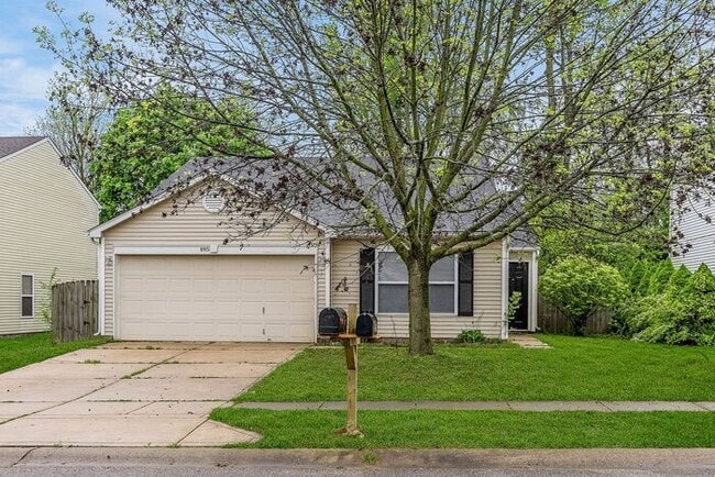 Sweet 3 Bedroom 2 Full Bath in Wayne Township - Sweet 3 Bedroom 2 Full Bath in Wayne Township House