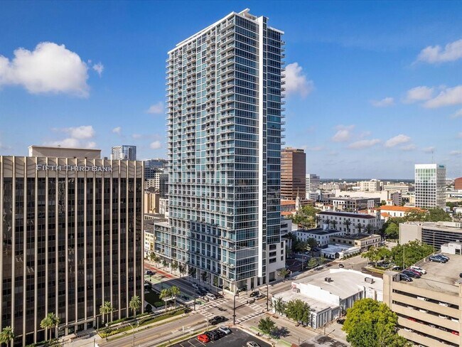 Building Photo - 150 E Robinson St
