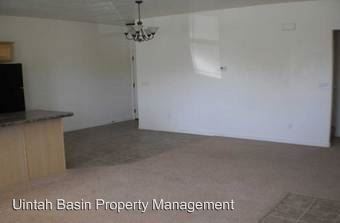 Building Photo - 385 E 700 S