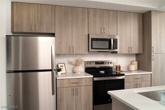 Building Photo - 3260 Stockton St