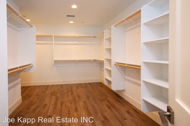 Foto del edificio - 611 Pearl St