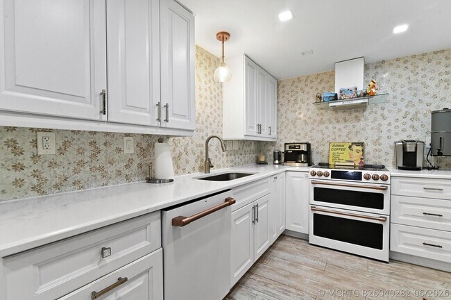 Foto del edificio - 2840 S Ocean Blvd