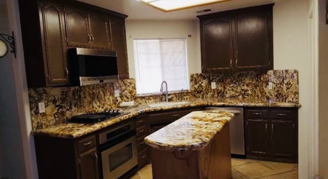 Building Photo - 5904 Pine Canyon Dr