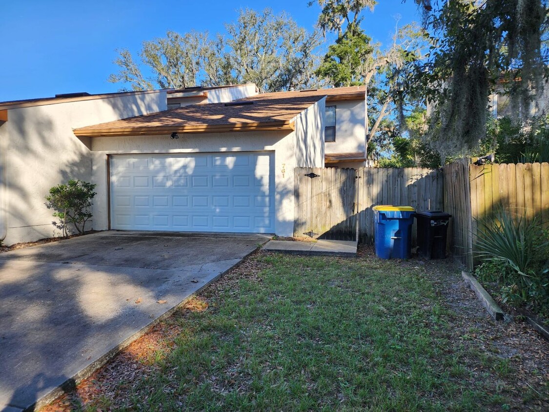 Primary Photo - Beautiful 3/2 Townhome in Arlington