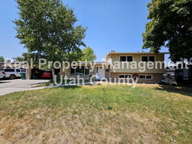 Building Photo - Orem Home