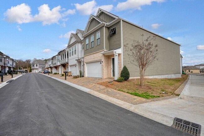 Foto del edificio - 123 Village Green Ave